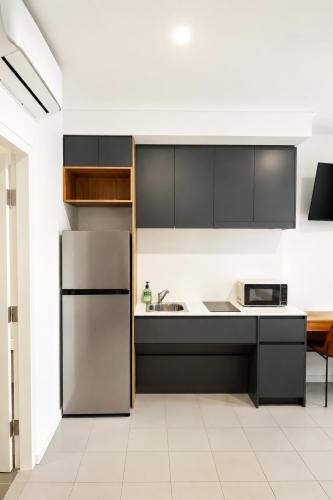 Kitchen, The Park OASIS Burwood near Angelo's on the Bay