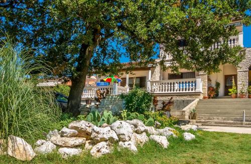 Apartments Lili - image 9