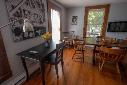 2BR Pet-Friendly Walk to Cafes Trails & Wineries in Rosendale (NY)
