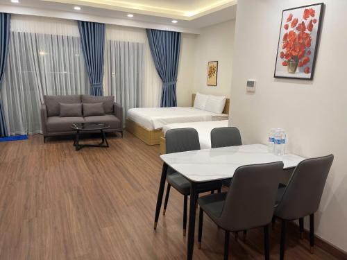 SUNNY Apartment - FLC Sea Tower Quy Nhon - image 2