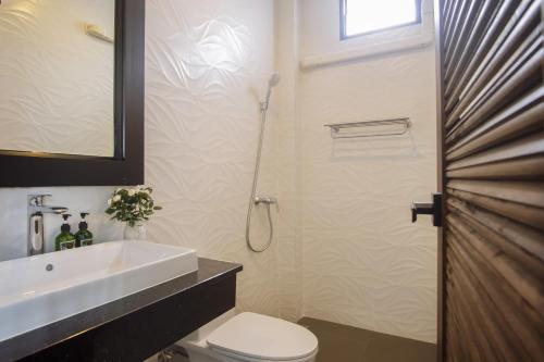 Sea Beach Hostel & Club Beachfront 18-39 years only in Krabi