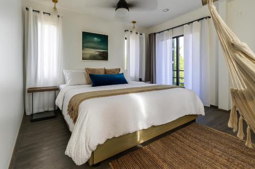 STORM - Organic Modern Retreat in Tobago in Bethel