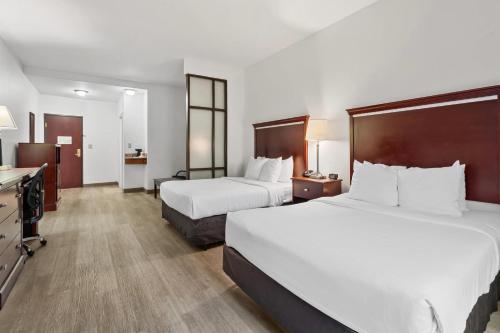 Comfort Suites Lake Worth