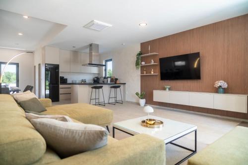 Villa Maratea - Oasis With Private Pool & Sauna in Dračevac Ninski