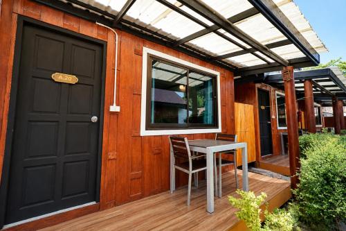 Phi Phi Long Beach Bungalow ( Had Yao) 2