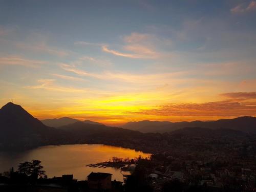 Sonniges Paradies mit Seeblick und Panoramaterrasse in Lugano, Schweiz