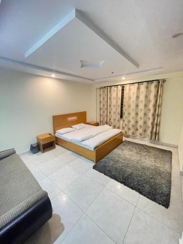 Lee Rivage Inn in Naran