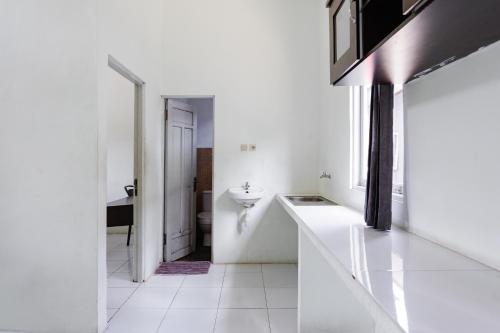RedDoorz near Universitas Palangkaraya 2 – Palangkaraya, OK