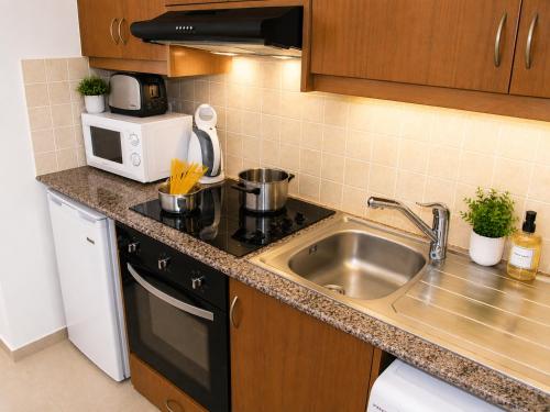 ห้องครัว, Pleasant Studio apartment, Z4 in Vanessa Complex in เปเยีย