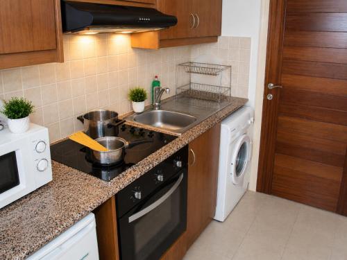 ห้องครัว, Pleasant Studio apartment, Z4 in Vanessa Complex in เปเยีย