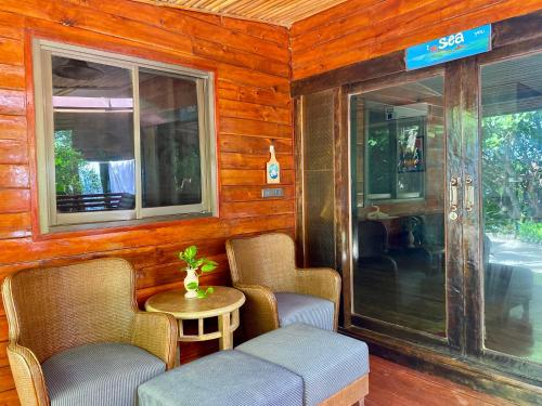 Coconut Lanta Resort @Klong Dow beach, Ko Lanta