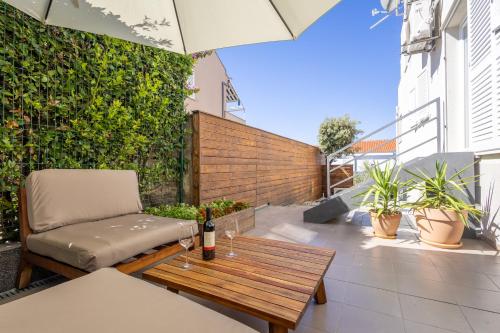Apartments 2A 3