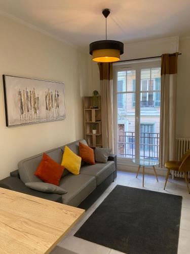 Quiet and bright apartment in the heart of Nice