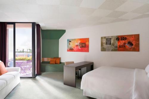1 queen bed