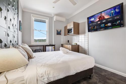 The Mark Hotel – New Lambton, VA