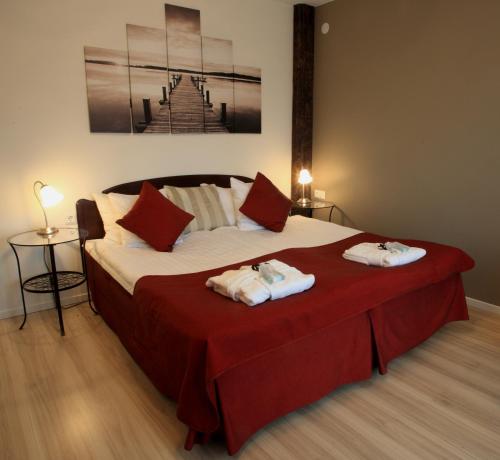 2 twin beds