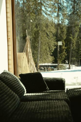 Chalets by Hotel Transalpin in Obârşia Lotrului