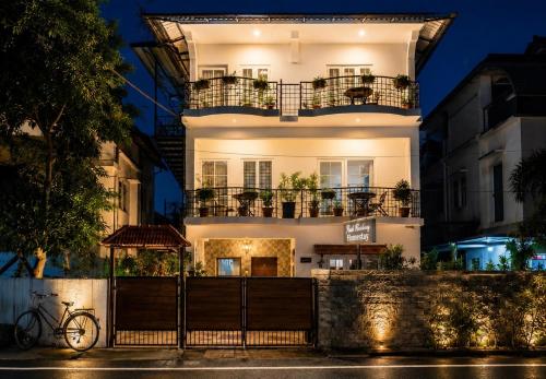Reds Residency - Homestay - Kochi