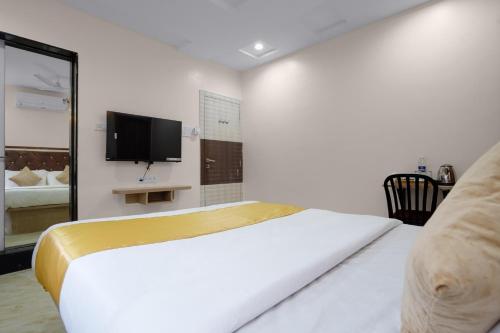 Hotel Royal Comforts - image 5