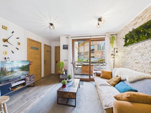 Moderne appartement 4 pers avec balcon sud, parking et WiFi - à 200m des pistes et navette - FR-1-623-255