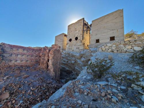 Wildlife BBQ, Stargazing Black Cat Ranch Awaits in Terlingua (TX)