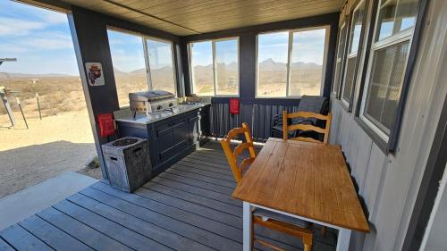 Wildlife BBQ, Stargazing Black Cat Ranch Awaits in Terlingua (TX)