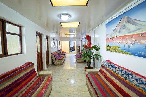 Hostal Terra Sal - Bed, Breakfast, Garage & Salar de Uyuni Tours