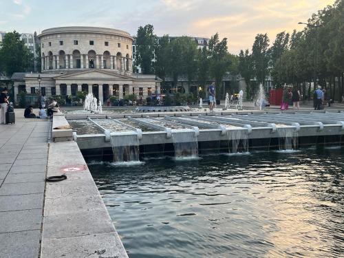 Studio pres du canal l'ourcq - secretan