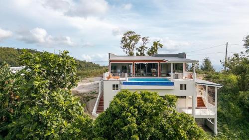 ทัศนียภาพภายนอกโรงแรม, Villa Verte w pool in เบลวู