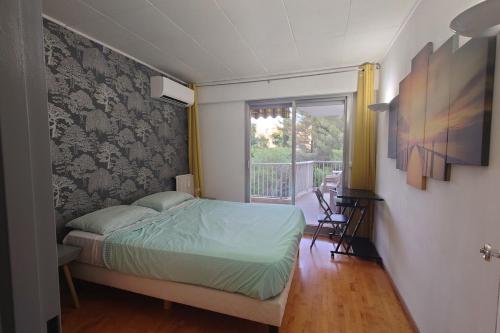 Cozy apartment with AC, parking and terrace in La Pagane