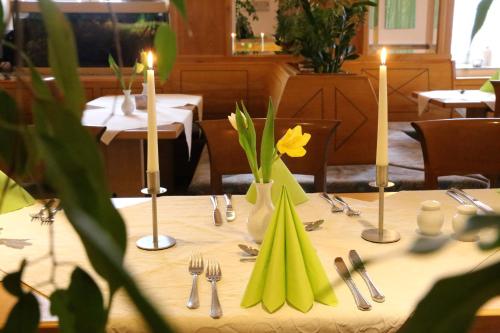 مطعم, Goldener Schlussel mit Gastehaus Sina in Nordlingen