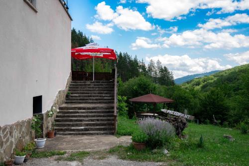 Семеен хотел Изгрев in Chiflik