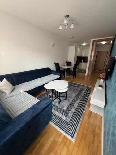 Daky Home 3 near Airport,tram and City Center