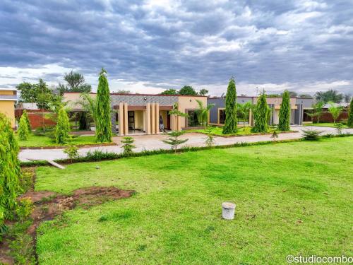 Diligent Du Vey Lodge and Apartments in Salima
