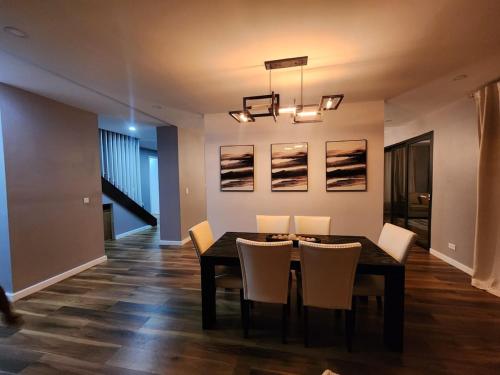 Villa Rosewood Luxury 4BR Villa Private Pool in เมาท์ปาร์นัสซุส