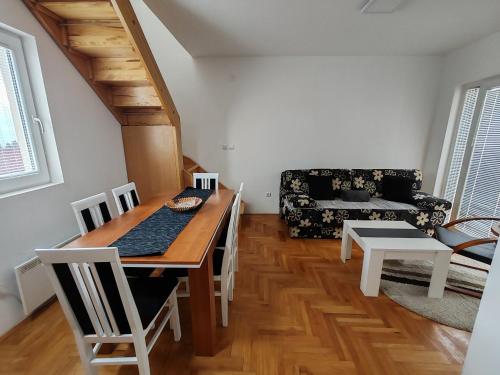 Kraljeva Dolina Duplex Apartment in Kopaonik