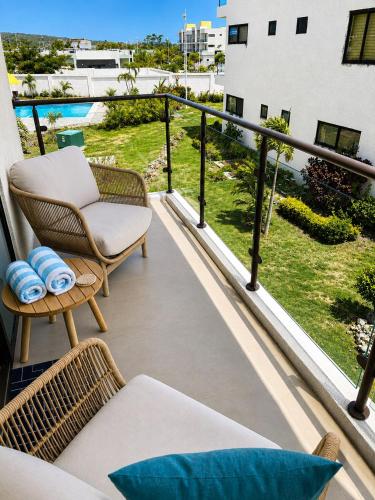 Ocho Rios Private Beach 2 Pools 2 Suites 3 Balconies in 플랜테이션 빌리지