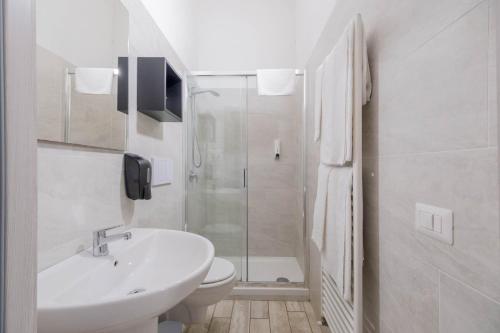 Affittacamere Limin - Smart Stay - Private Bathroom - near Malpensa , Milano , Rho Fiera 4