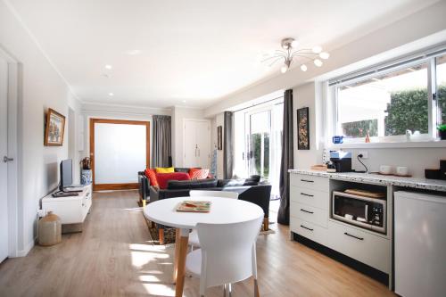 Kitchen, Waikanae Beach Suite Retreat in Waikanae