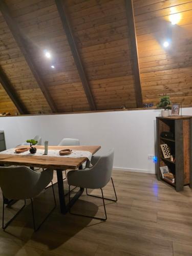 virtuve, Sava A-Frames Riverfront Cabins in Zasavica
