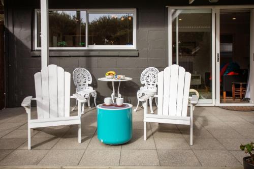 Facilities, Waikanae Beach Suite Retreat in Waikanae