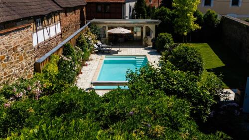 View, Traumhaftes Anwesen mit Gutshaus und Nebenhaus in Niedere Borde
