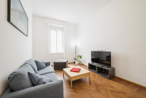 tHE Design Library - Monforte San Babila