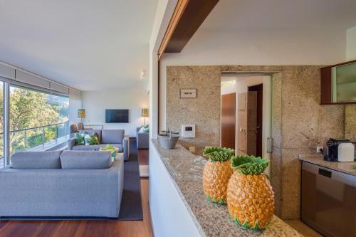 Infinity Villa Cavez - Luxury Retreat in โตรฟา