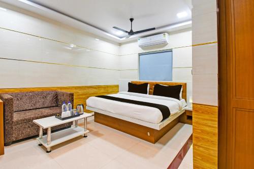 SPOT ON 37292 Maa Bhubaneswari Hotel - Bhubaneswar