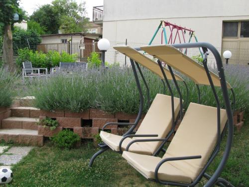 Dārzs, Appartamento girasole al civico 29 in Civitella D'Arno