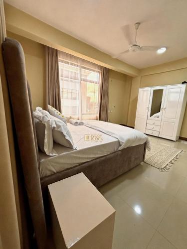 Ivory Block B Apartment Modern 3BR Mikocheni - image 2