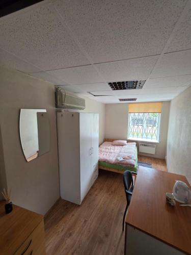 Hostel in City Centre near bus station in Torupilli