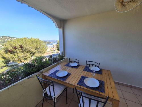 Vue mer,4 couchages, piscine, tout à pied - Location saisonnière - Saint-Mandrier-sur-Mer