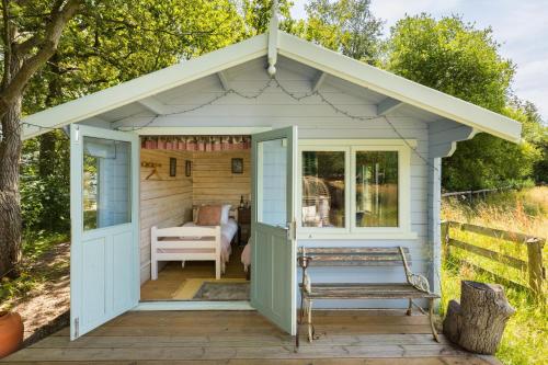 Iekārtas, Beautiful Glamping Cabin with Stunning Views - Pass the Keys in Loverlemingtona